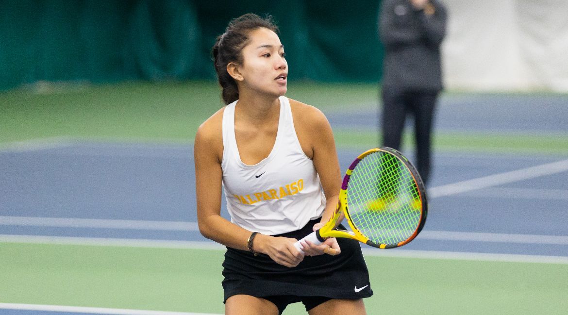 Tabanera Wins in Singles, Czerwonka Sisters Prevail in Doubles on Sunday