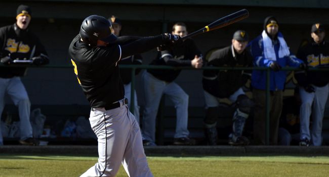 Crusaders Take Opening Series with 7-4 Win at Murray State