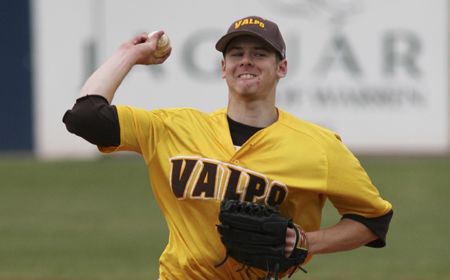 Valpo Bats Explode in Conference Opener at Butler