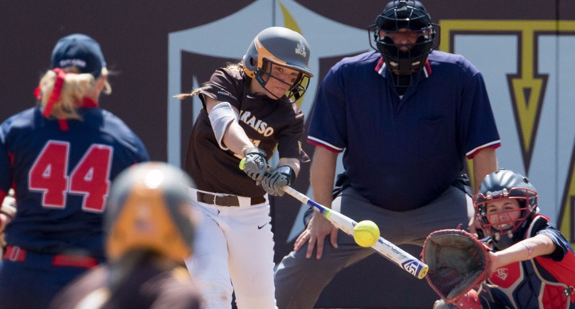 Crusaders and Titans Split In Saturday Softball Action