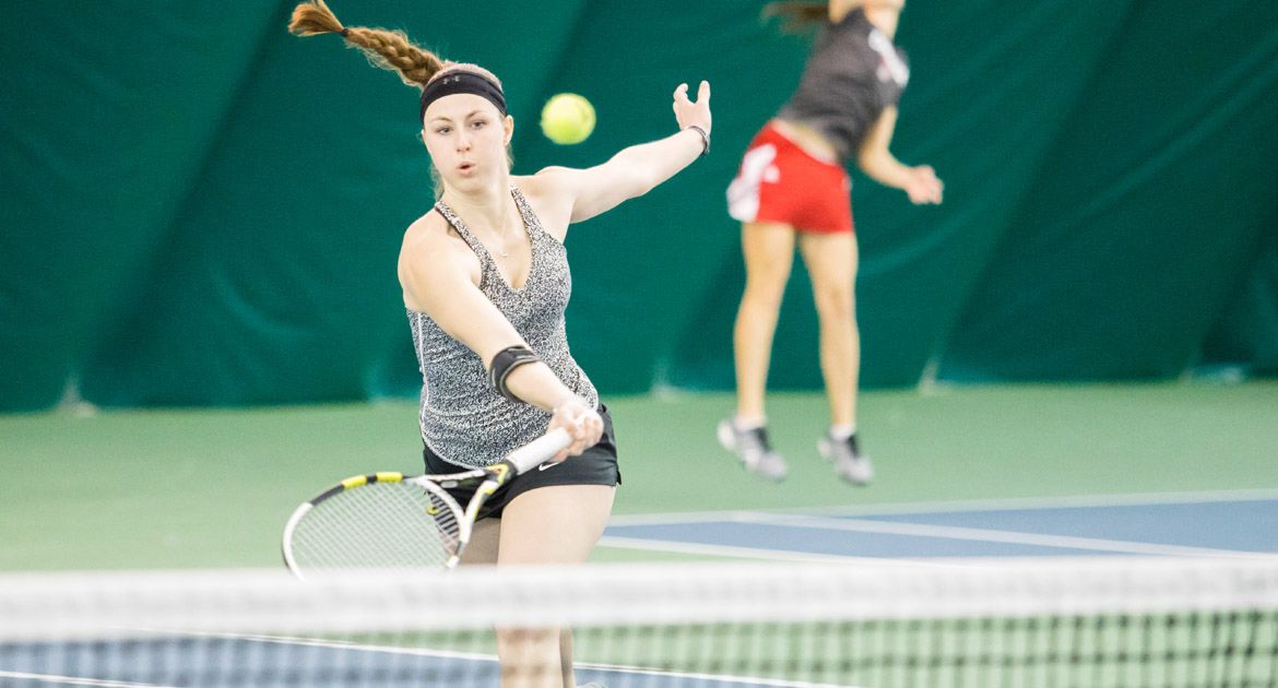 Jaguars Narrowly Defeat Valpo Women at Courts of NWI