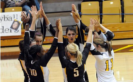 Season Tickets Available Now for Crusader Volleyball