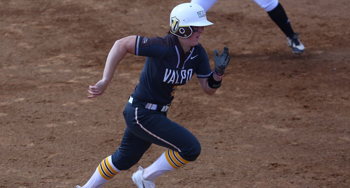 Offense Leads the Way In Softball Split Saturday