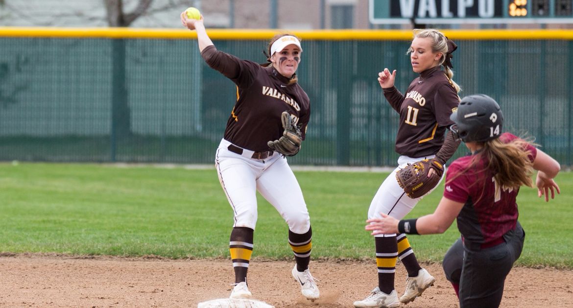 Softball Claims Win Over IUPUI In Home Opener