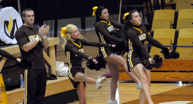 Valpo to Hold Cheer and Dance Clinic Oct. 22