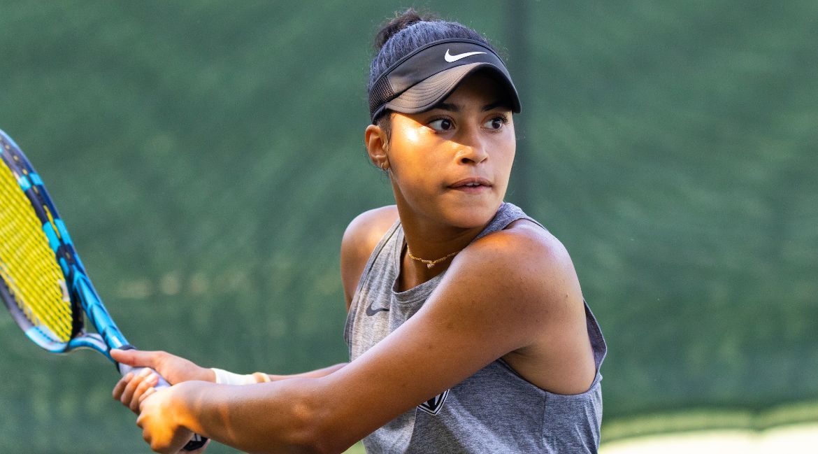 Fernandes Wins First-Round Qualifying Match on Thursday; Czerwonka to Compete in Friday’s Main Draw