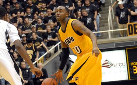 Valpo Starts Four-Game Road Trip at UIC Thursday