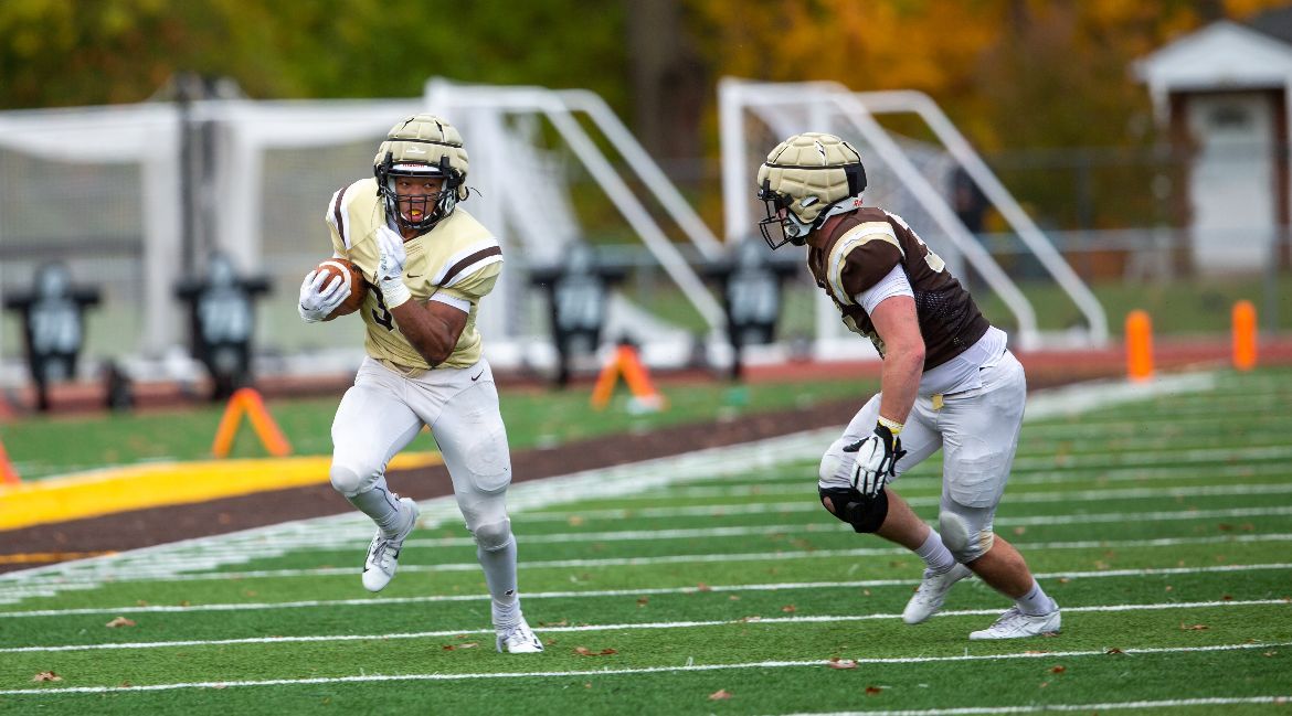 Valpo Football Players Enjoy Opportunity to Practice, Bond Throughout Fall Semester