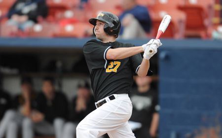 Bats Come Alive on Record-Setting Day for Valpo Baseball