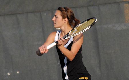Strong Doubles Play Not Enough as Valpo Falls to Milwaukee