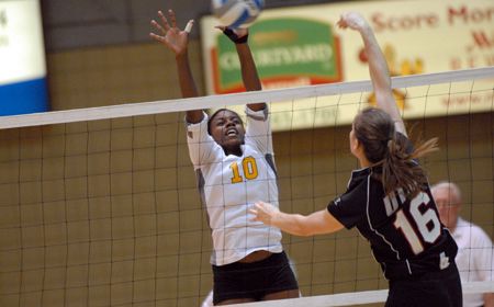 Crusader Volleyball Looks for Eighth Straight 20-Win Season in 2009