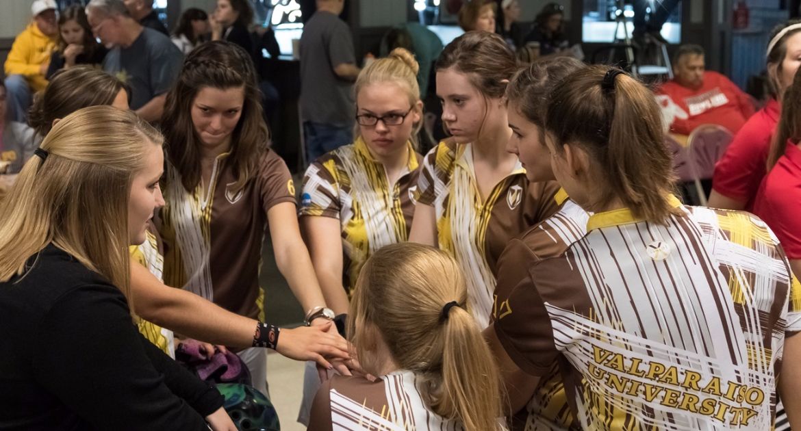 Valpo Bowling Places Tenth at Mid-Winter Invitational