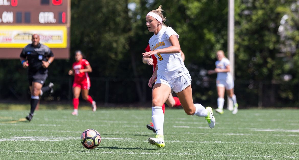 Women’s Soccer Rolls to Fifth Straight Home Win