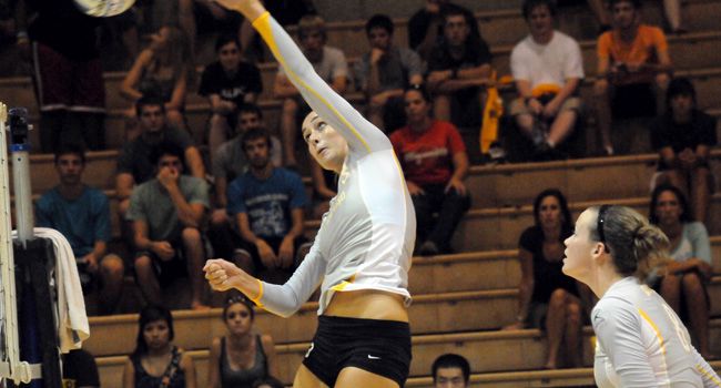 Valpo Wins Pair On Final Day of Marriott Volley Brawl