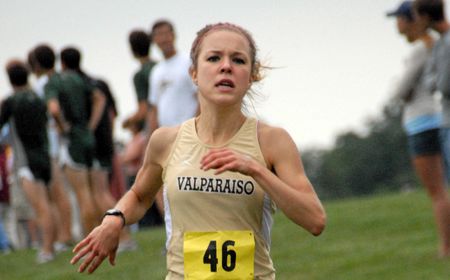 Rolf Named Most Outstanding Running Performer as Valpo Finishes Fourth at HL Indoor Championships