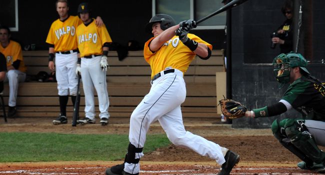 Crusader Bats Carry Valpo to Series-Clinching Win