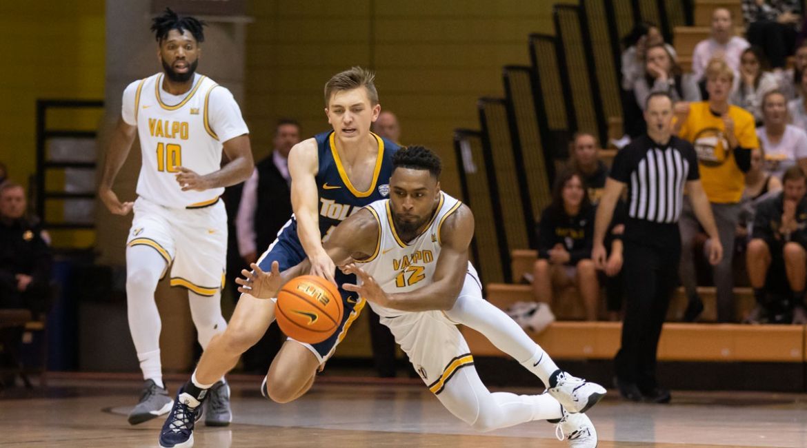 Men's Basketball to Close Homestand on Saturday vs. UIC
