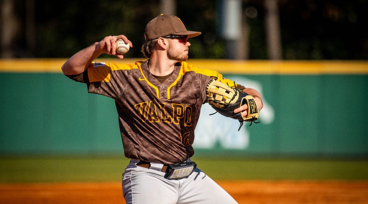 Valpo Holds Off Memphis to Take Series Finale