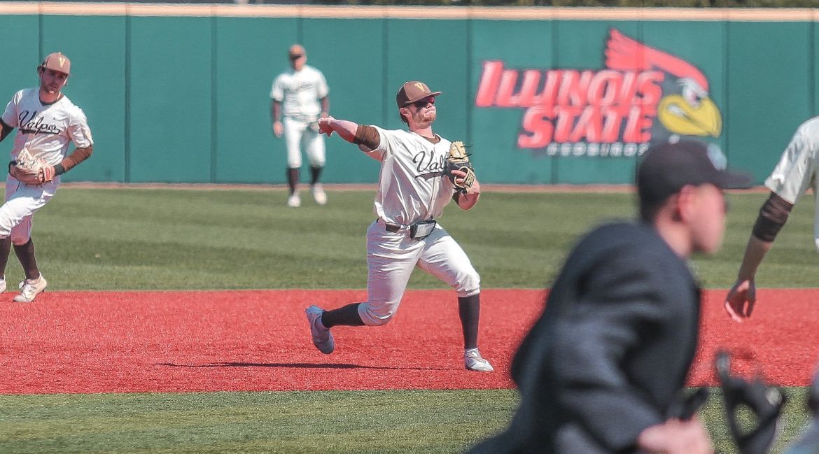Tuesday Trip to No. 18 Notre Dame On Deck for Baseball Beacons