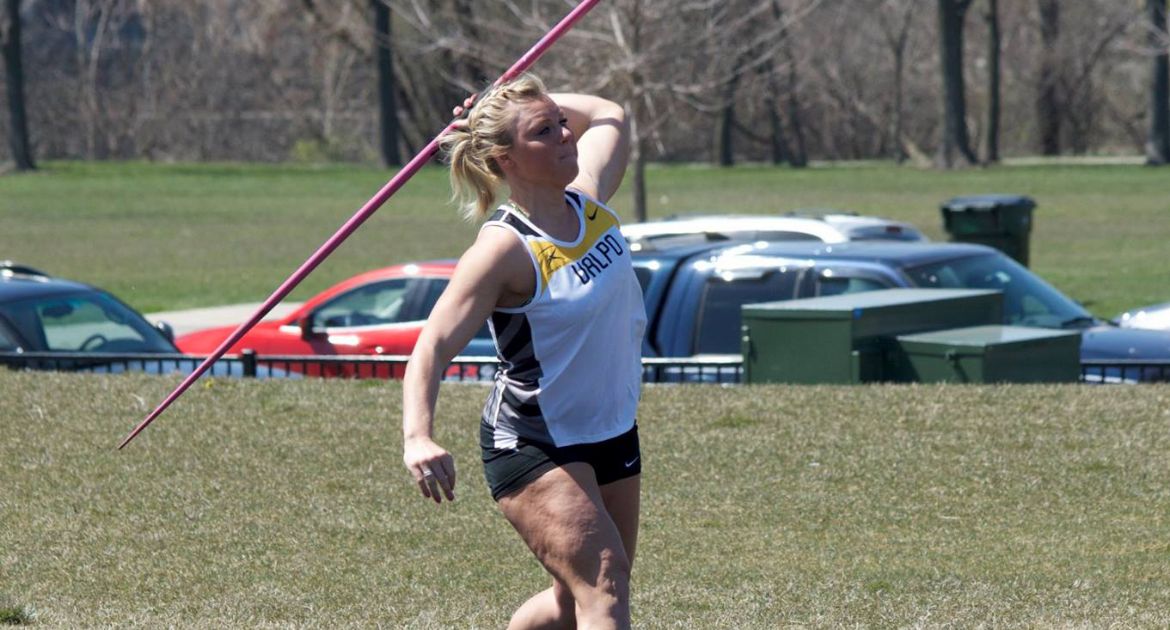 Crusaders Continue Outdoor Campaign at Louisville