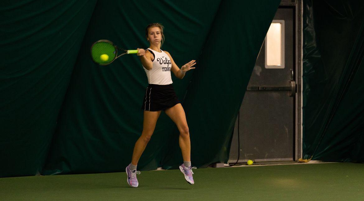 Tennis Closes Spring Trip in Victorious Fashion
