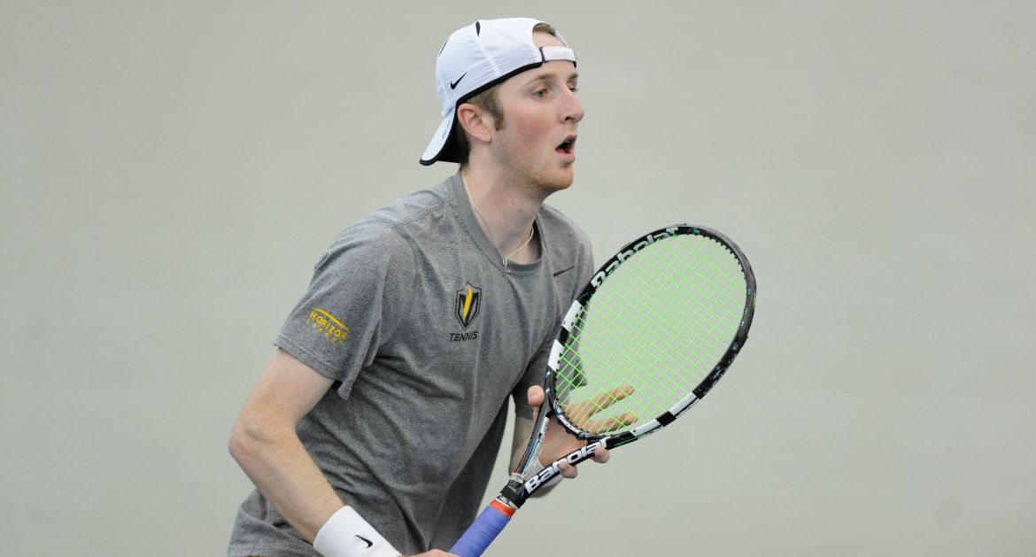 Wisconsin Edges Valpo in Thrilling Men’s Tennis Match