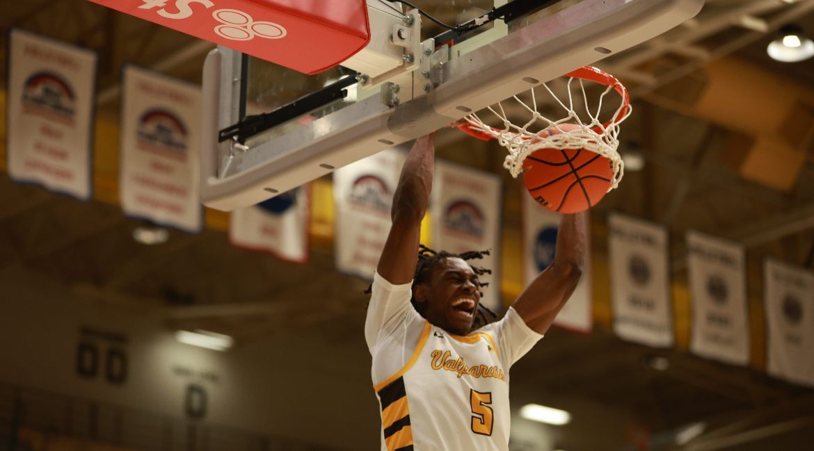 Bench Steps Up, Lifts Valpo Past Western Illinois