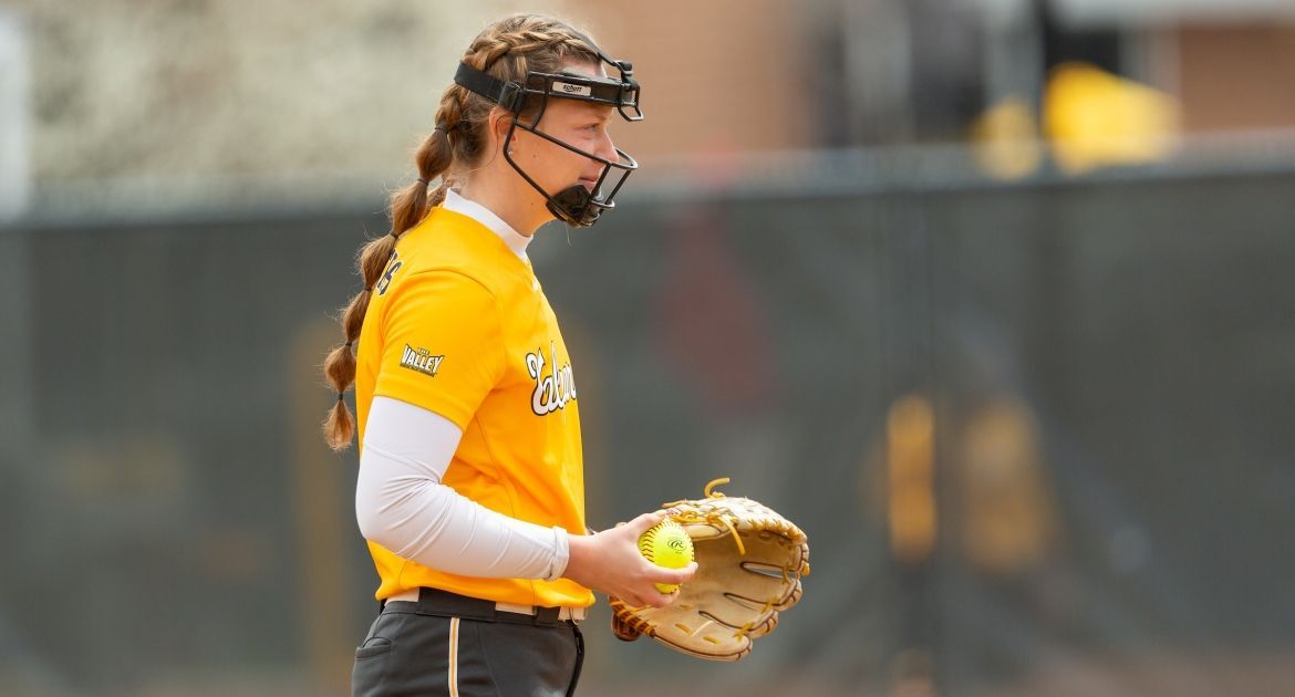 Softball Falls in Series Finale to Missouri State