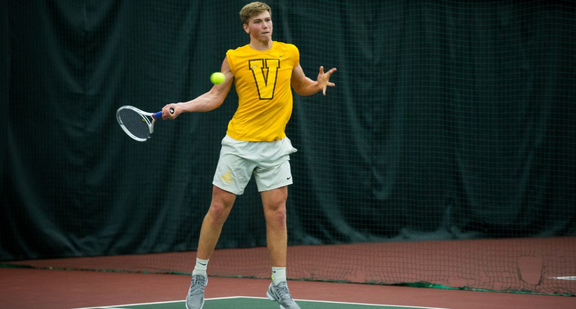 Trio of Valpo Players Win Championship Matches at River Forest Invitational