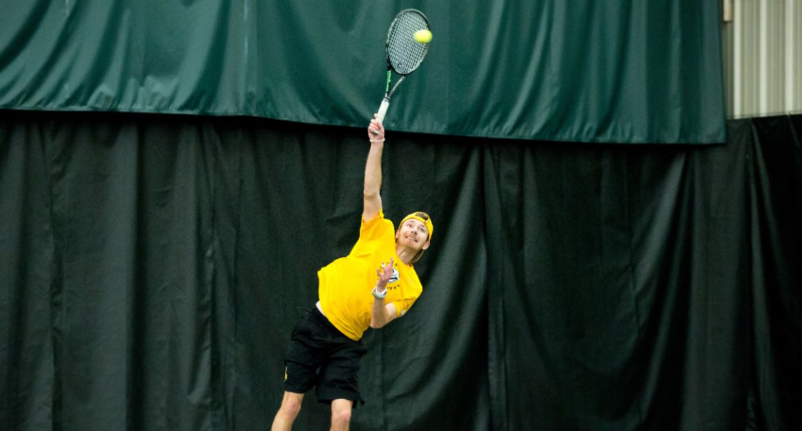 Strong Doubles Play Provides Highlight of Defeat to William & Mary