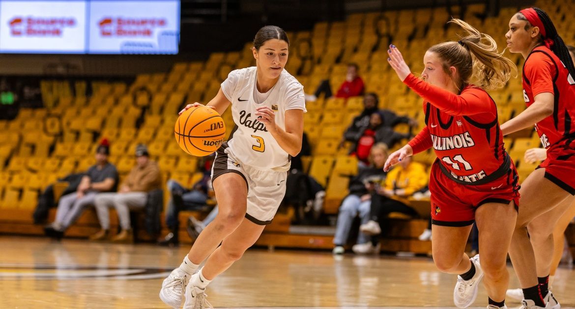Women's Basketball Heads to Chicago Sunday to Face UIC