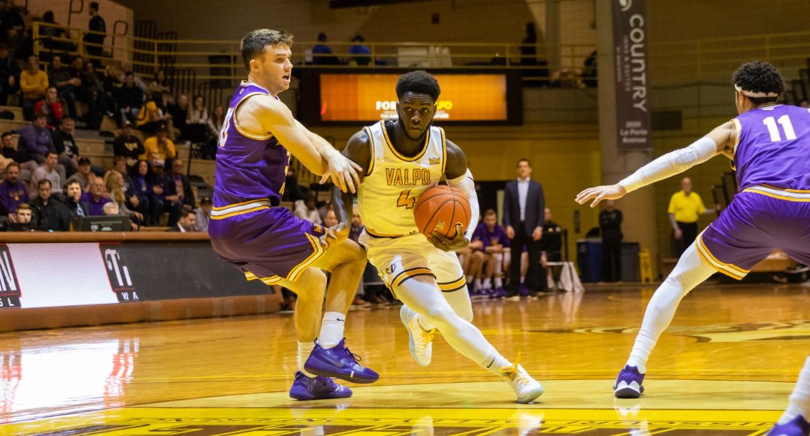 Valpo to Visit Loyola in Nationally-Televised Matchup
