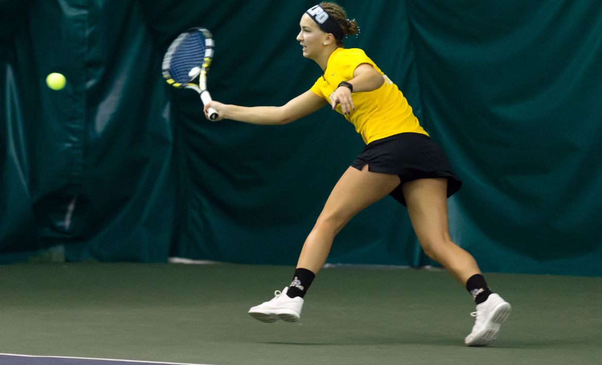 No. 1 Doubles Tandem Picks Up Second Straight Win in Women’s Tennis Loss to Evansville