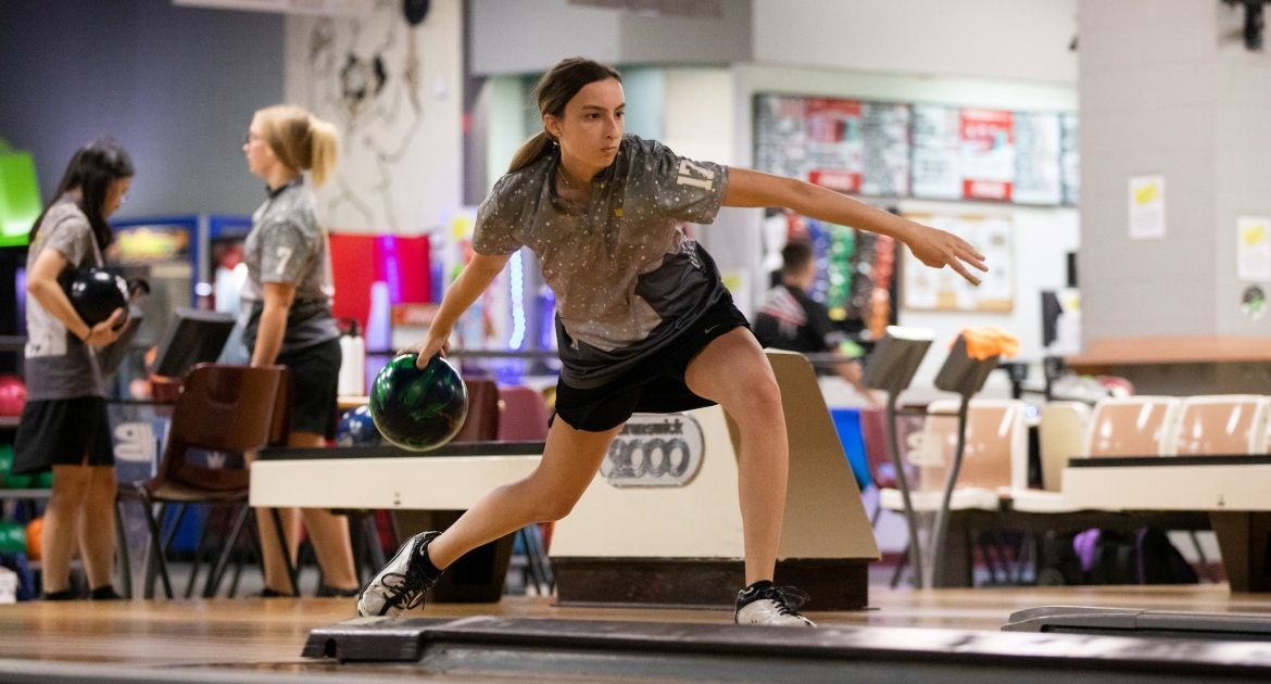 Bowling Posts Three More Wins Saturday at Flyer Classic