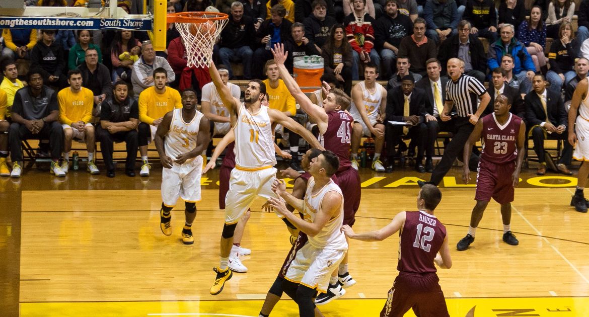 Crusader Men Close Out Non-League Slate With Chicago State