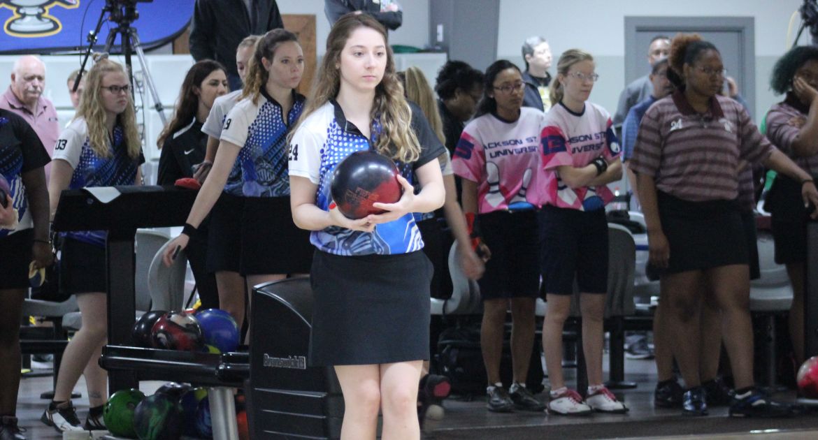 Bowling Remains Undefeated Through Two Days of Crusader Classic