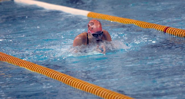 Valpo Women Sixth after Day Two at Calvin