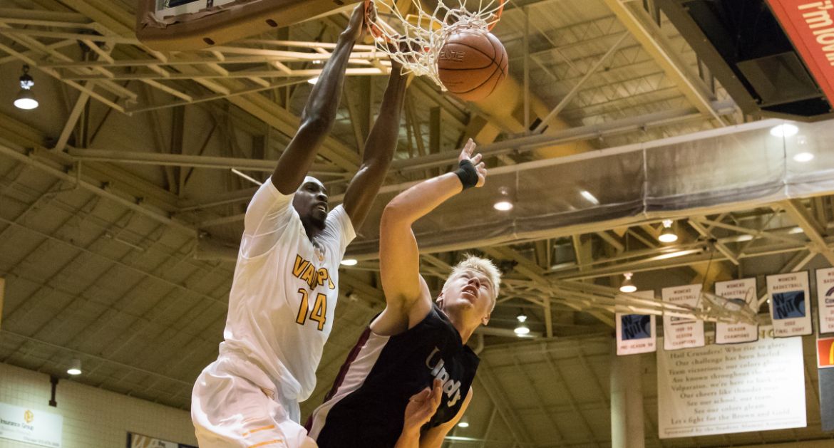 Peters’ Big Night Leads to Exhibition Win for Valpo