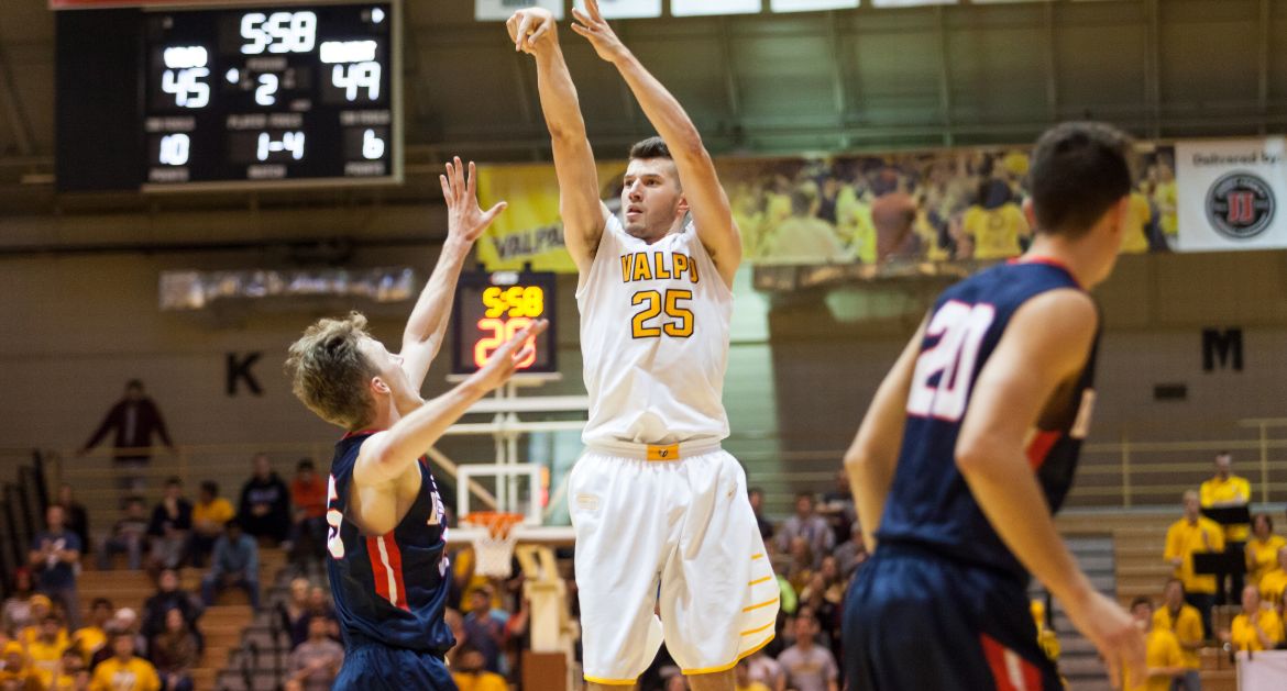 Men's Basketball Heads Back on Road To Indiana State