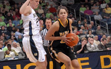 #3/4 Notre Dame Too Much for Valpo