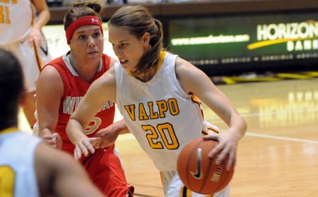 Team and Individual Honors Handed Out at Valpo Women's Basketball Banquet