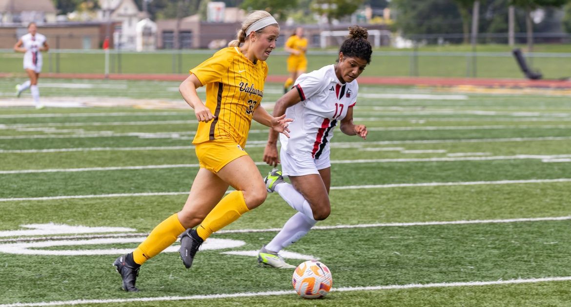Second-Half Goals Lift Valpo Soccer Over Youngstown State