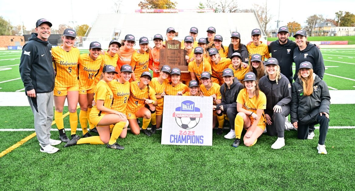 Put Your Dancing Shoes On! Valpo Soccer Wins MVC Championship, Clinches NCAA Tournament Berth