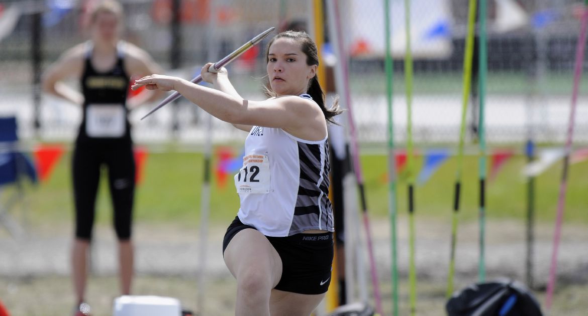 Hinstorff Closes Out Career With PR, Second Place Finish