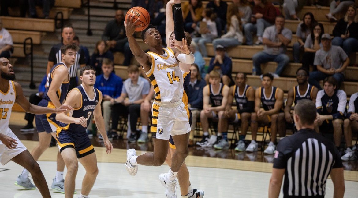 Men’s Basketball Prevails in Exhibition Tune-Up