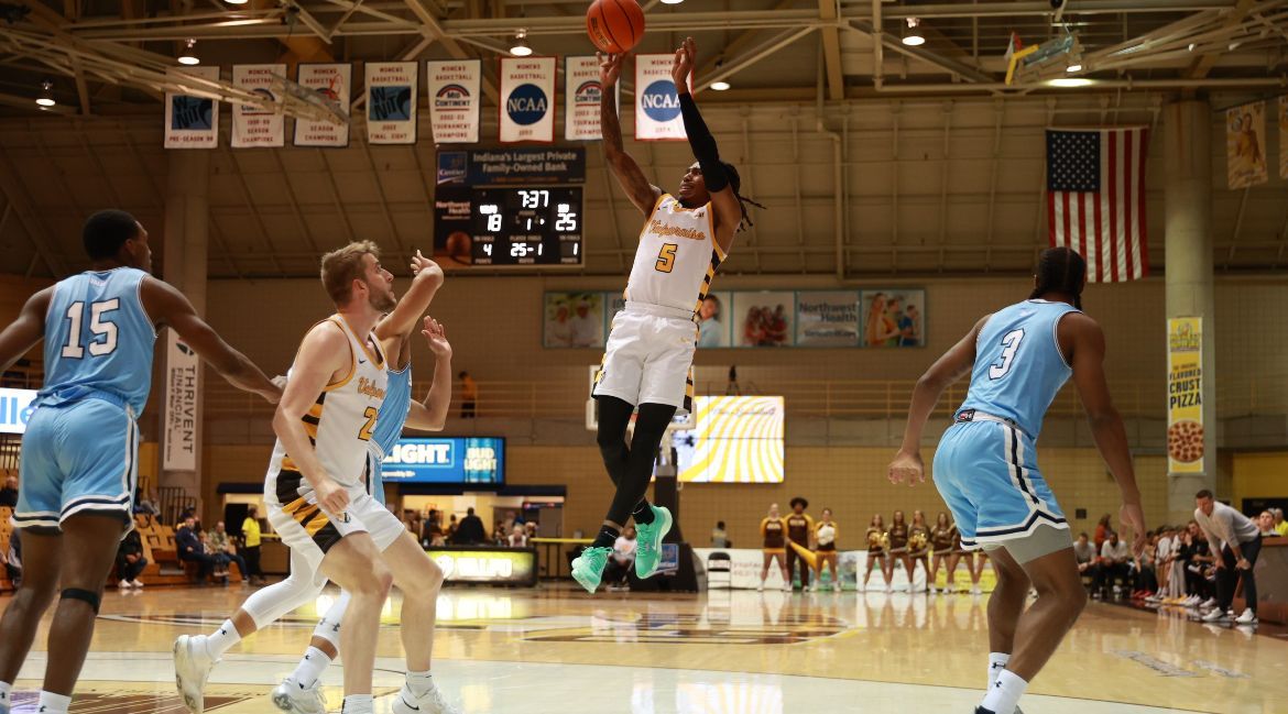 Men’s Basketball Falls to Indiana State