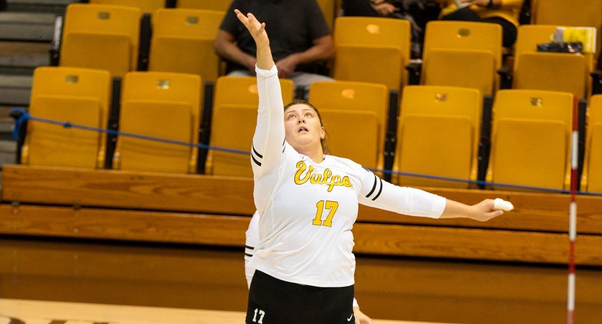 Volleyball Outlasts Drake in Five Sets Monday; McCarthy Reaches 1,000-Kill Milestone