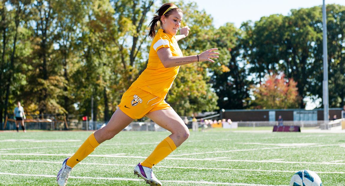Shelby Oelschlager scored twice on Sunday, including the match-winning goal.