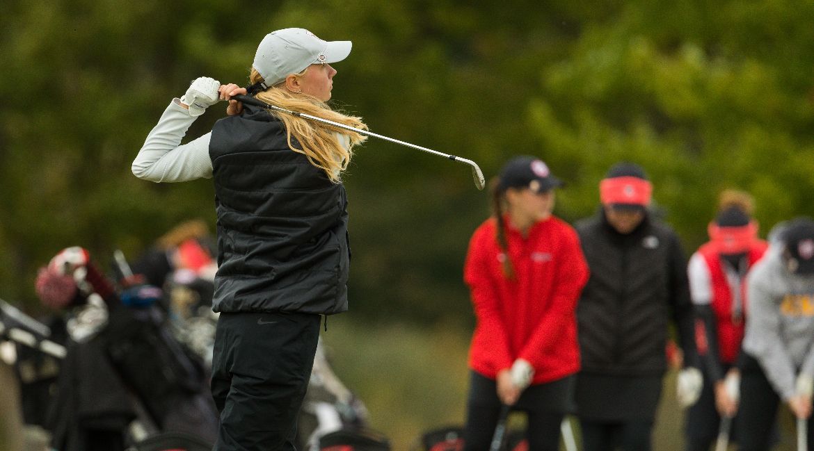 Schiene Leads Valpo as Women’s Golf Opens Spring Slate